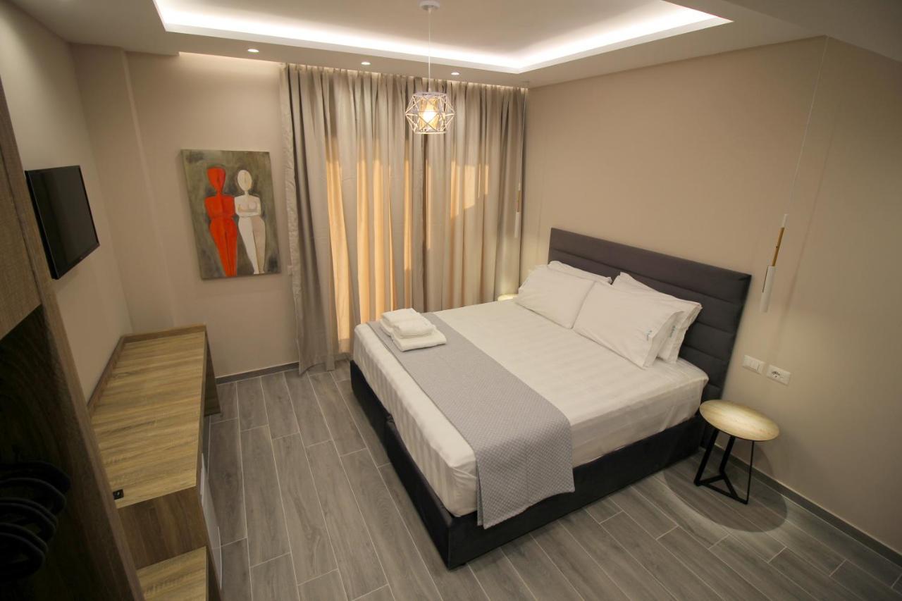 Afrodite Suites Sarandë エクステリア 写真
