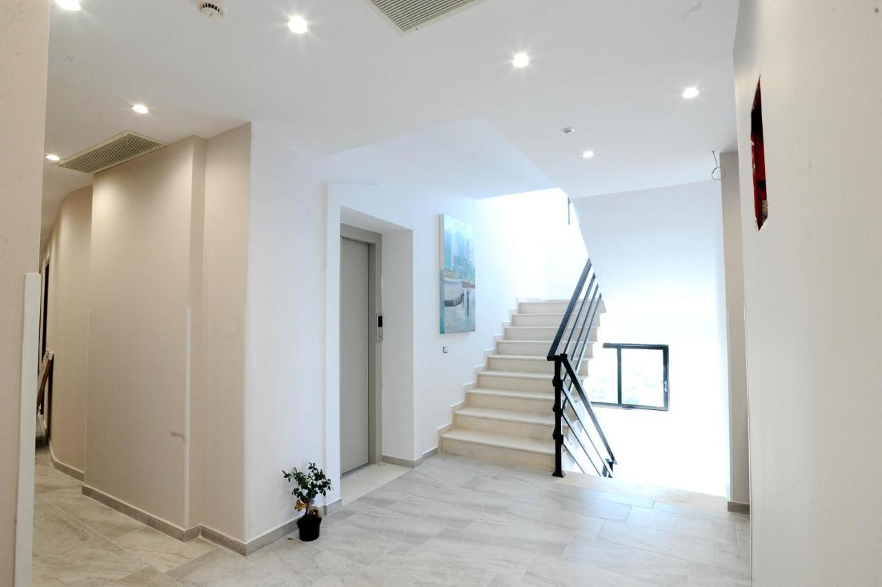 Afrodite Suites Sarandë エクステリア 写真