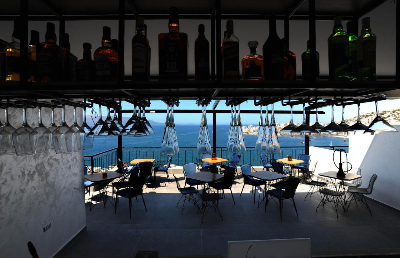 Afrodite Suites Sarandë エクステリア 写真