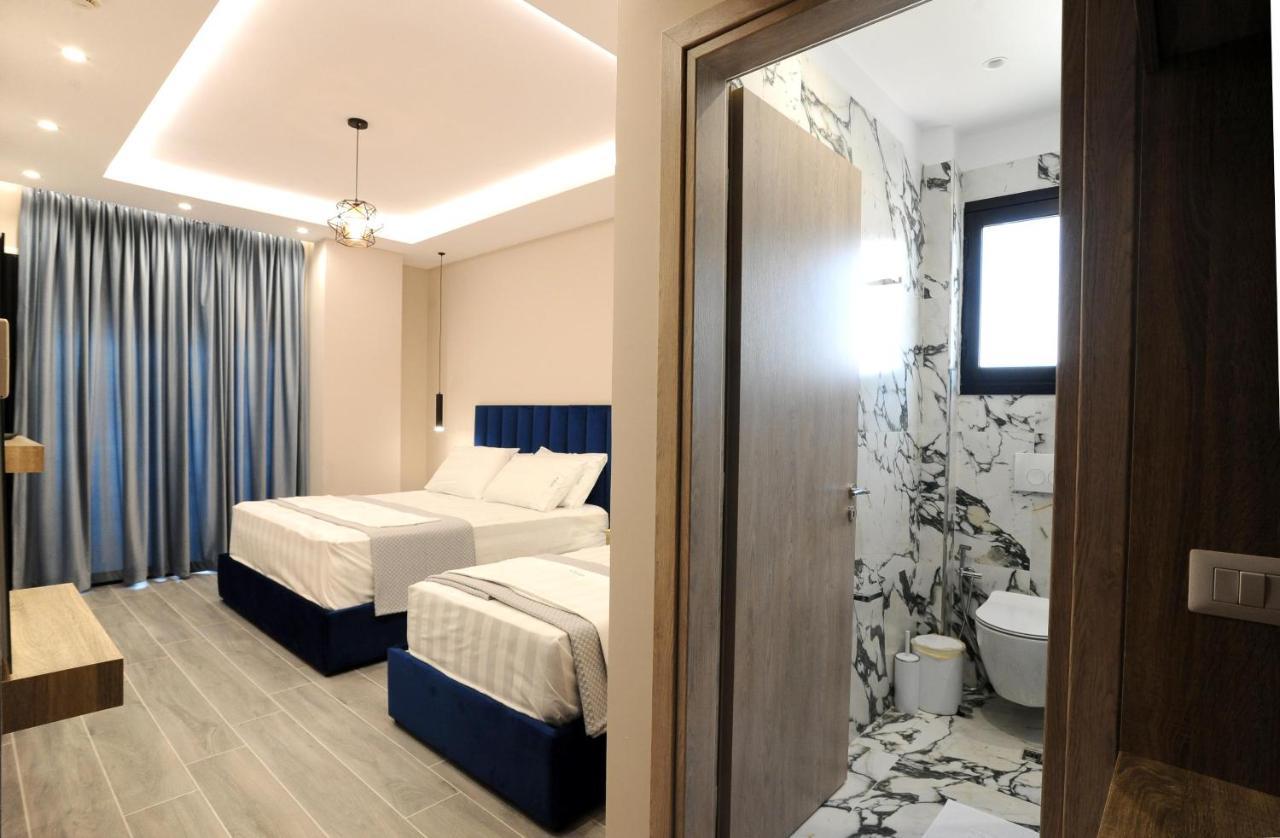 Afrodite Suites Sarandë エクステリア 写真