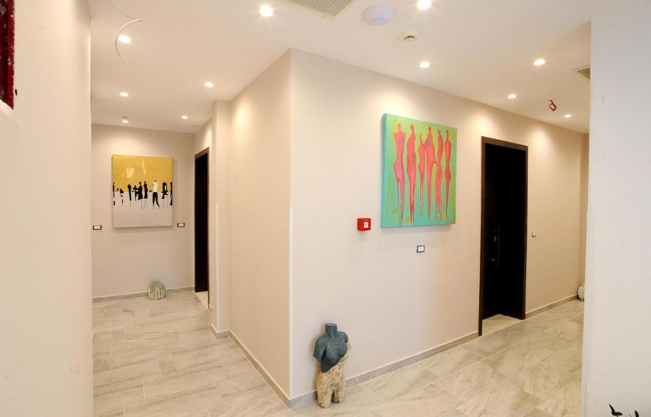 Afrodite Suites Sarandë エクステリア 写真