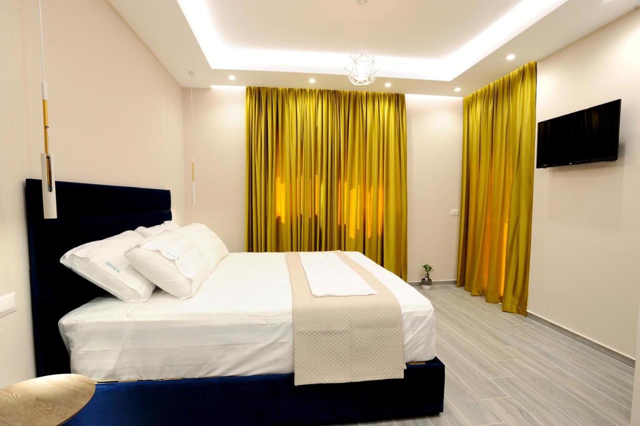 Afrodite Suites Sarandë エクステリア 写真