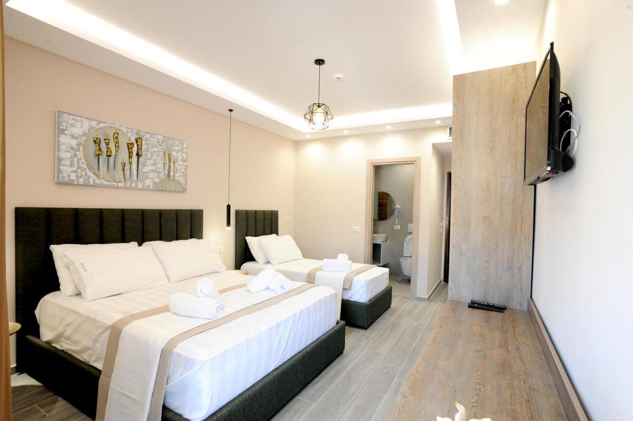 Afrodite Suites Sarandë エクステリア 写真