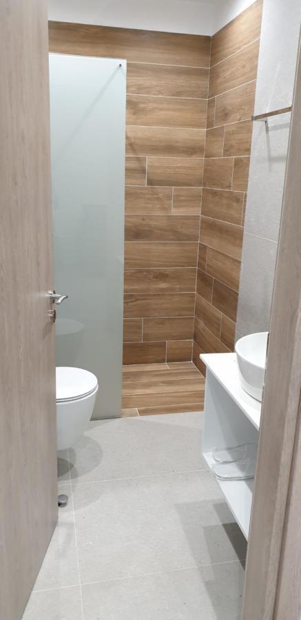 Afrodite Suites Sarandë エクステリア 写真